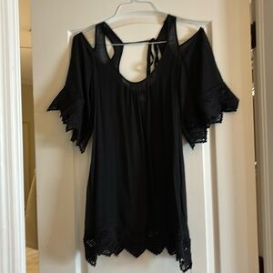 Venus off shoulder cover up